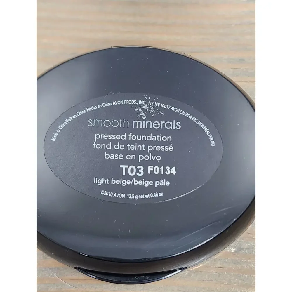 NEW Avon Smooth Minerals Pressed Foundation Light Beige T03 NIB Discontinued